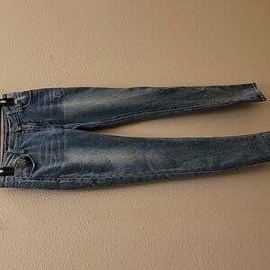 Women's vigoss soft jeans.‎ size 16. The jagger skinny. Inseam is 30" Waist 29"